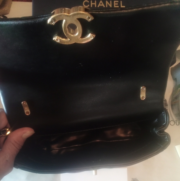 New Chanel Crossbody - Picture 7 of 9